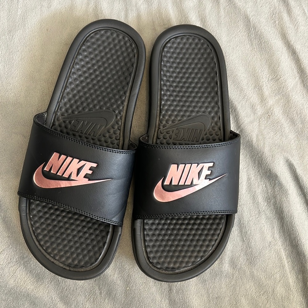 Nike benassi slide sandals rose gold new no tags